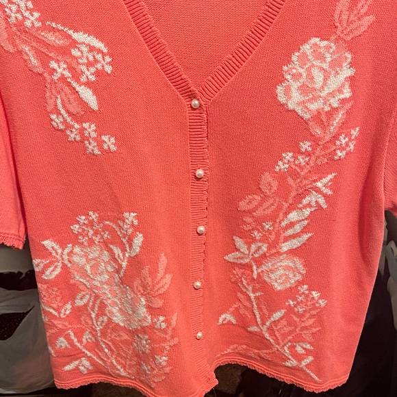 Southern Lady Coral and White Floral Knit Top - Picture 4 of 4